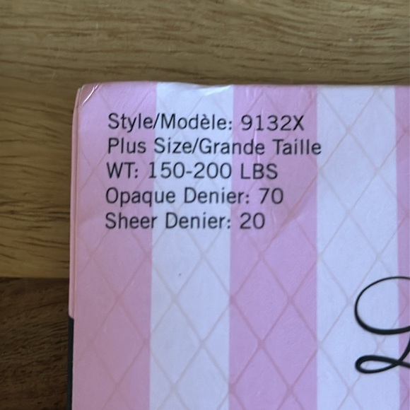 NEW Leg Avenue Sheer Cuban Heel Backseam Pantyhose - Picture 4 of 5